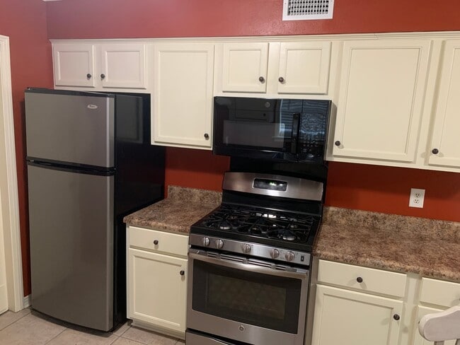 Photo - 1006 Fribourg St