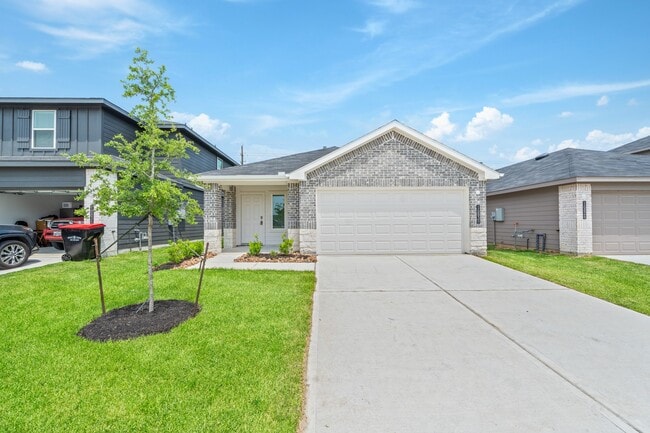 Building Photo - 16830 Paintbrush Holw Ln