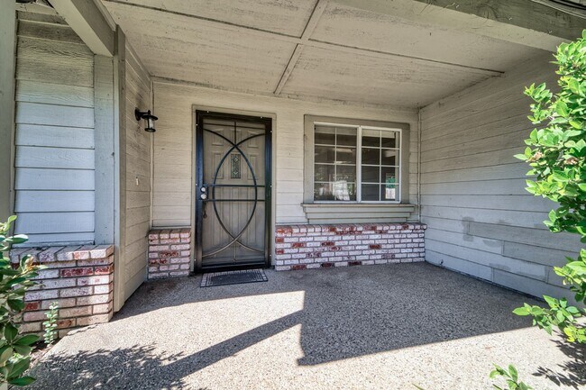 Photo - ? Beautiful 3-Bedroom, 2-Bathroom Home in ...