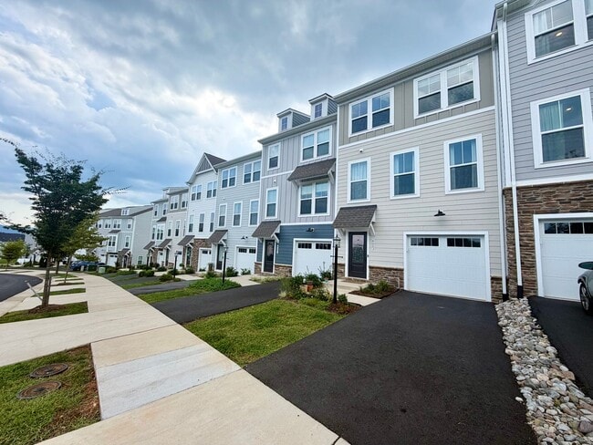 Photo - 6003 McComb St