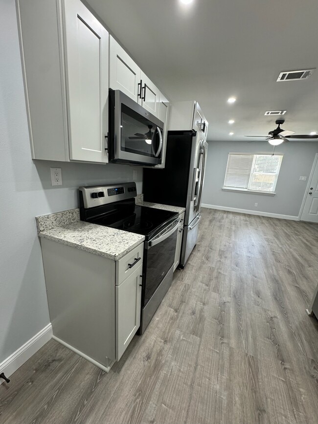 Photo - 1107 S Wilson St Unidad 1107 S Wilson St