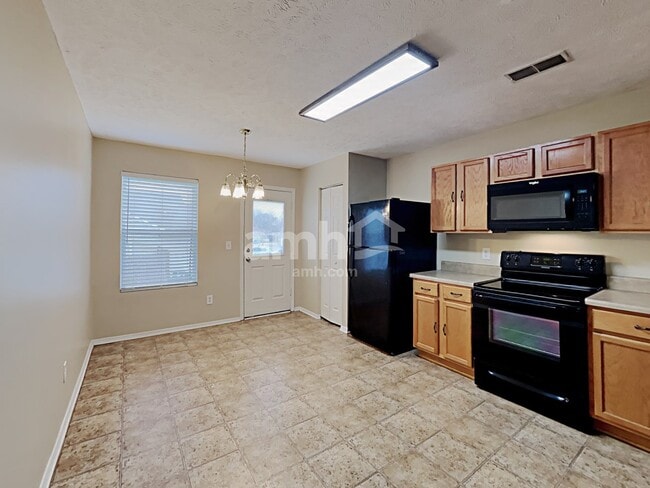 Photo - 5000 Hancock Cir