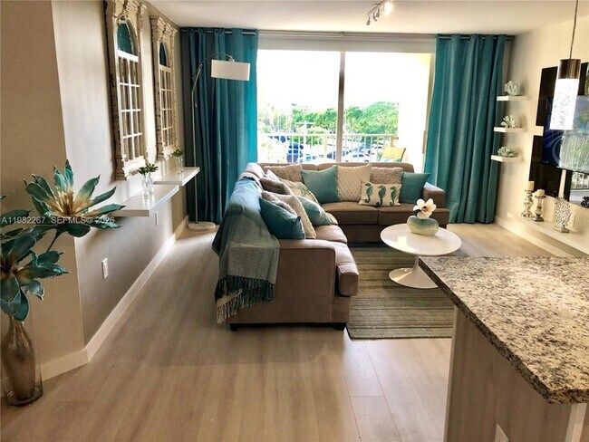 19999 E Country Club Dr Unit 1405
