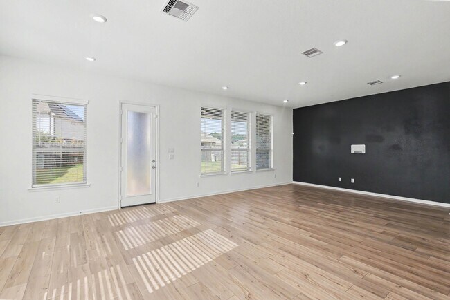 Photo - 9407 Sea Star Ln