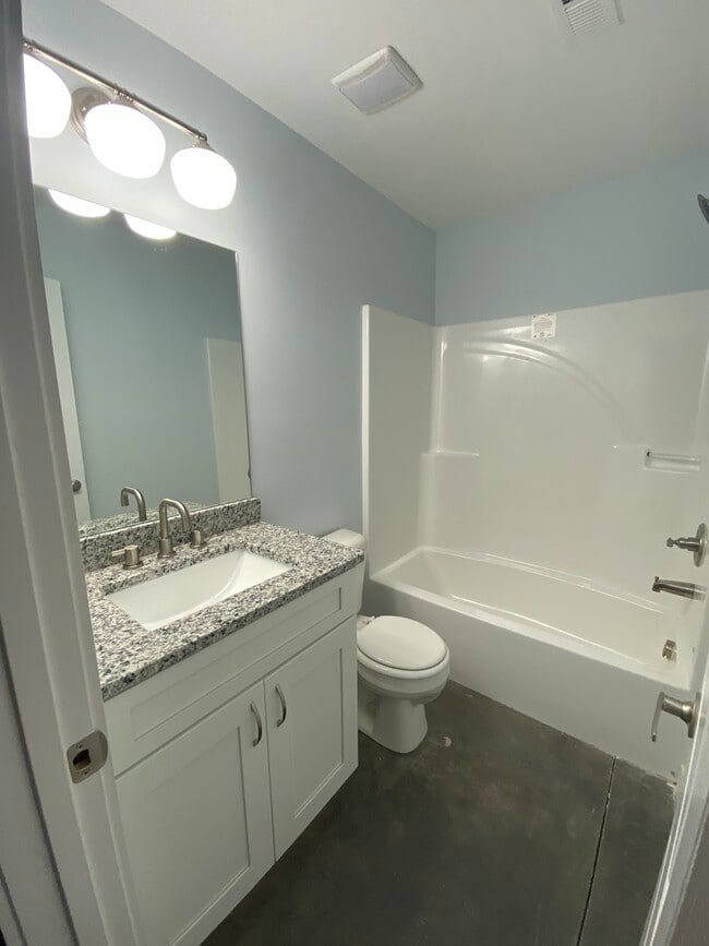 218 College St Unit 218A