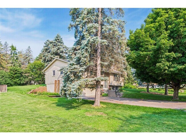Photo - 163 Upper Lea Ln