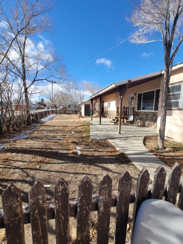 Photo - 595 Charles Ave