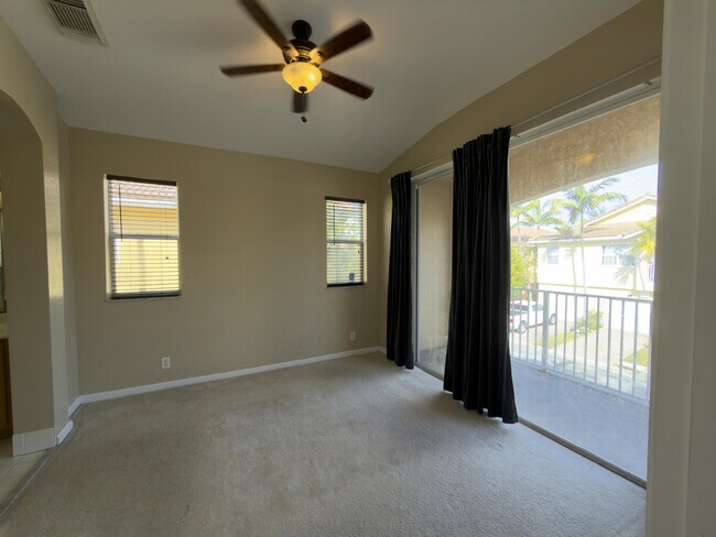 Photo - 1712 Carvelle Dr