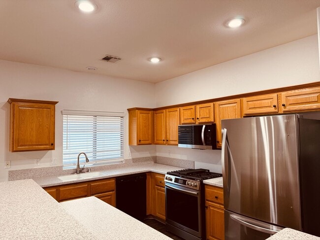 Photo - Stunning Gated 3 Bedroom & 2 Bath Located in Southern Highlands