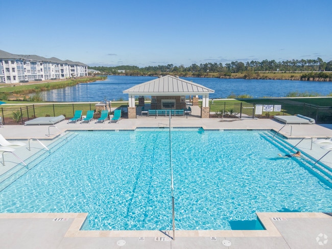 Photo - Lewis Grand Apartments