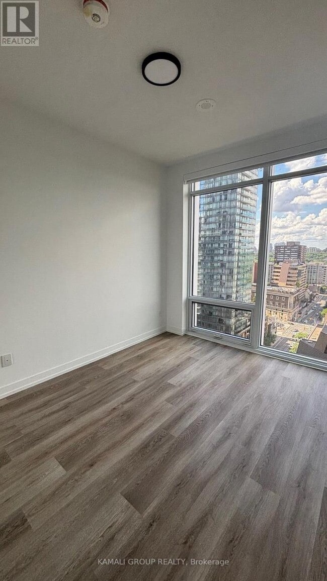 Photo - 771 Yonge St Unit 2105