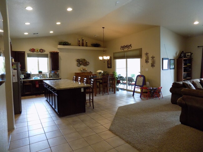 5883 E 27th Pl