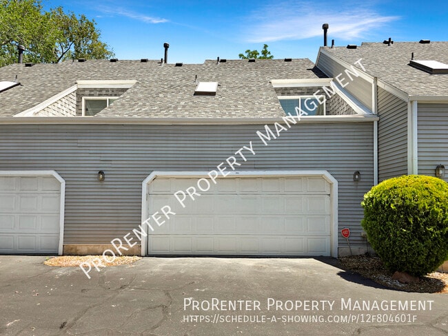 Photo - 975 Essex Ct Way