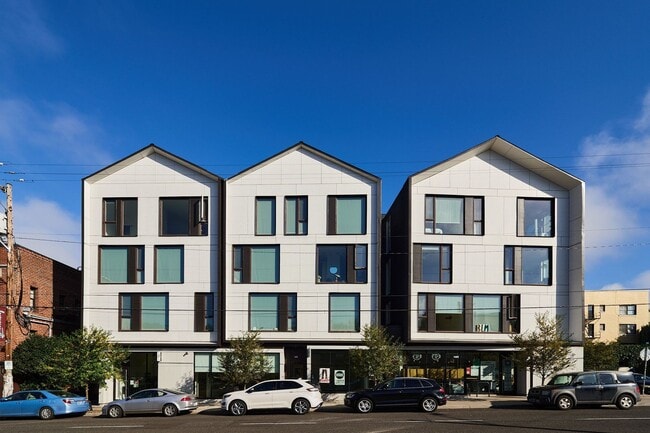 Building Photo - Modern 3rd Floor Studio with D/W & Washer/... Unit 307 Rental
