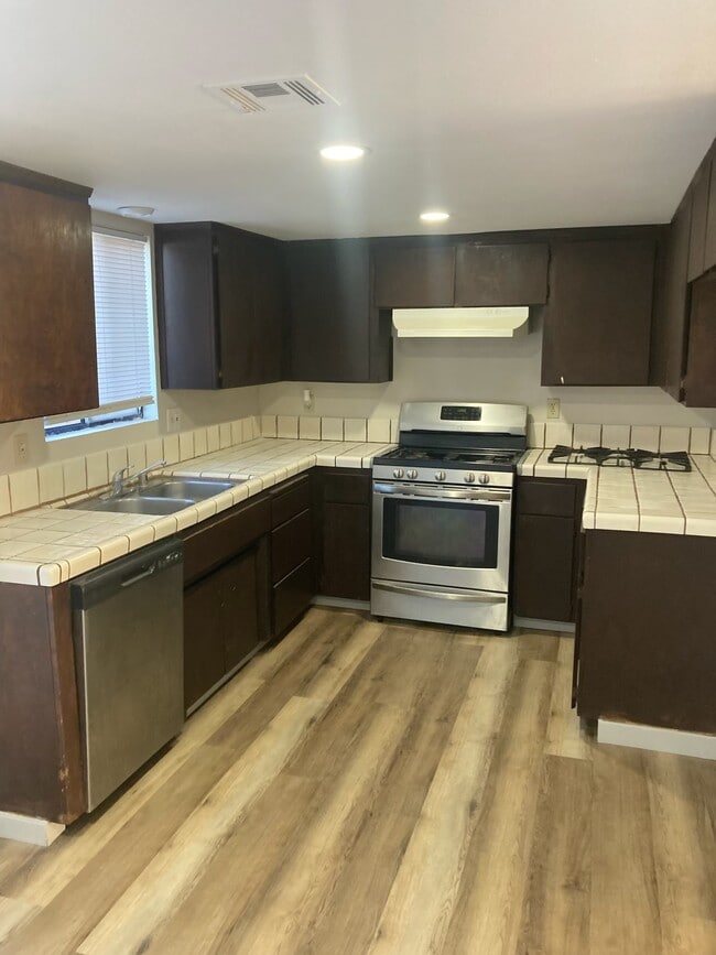 Photo - 1099 Stonegate Cove Dr Unit C