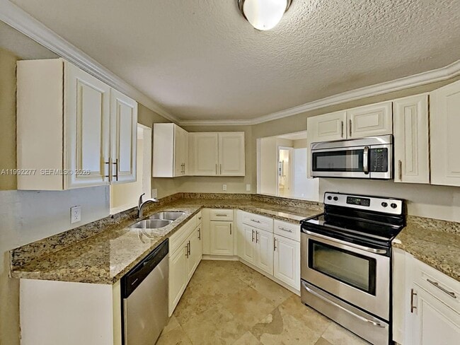 Photo - 800 SW 87th Terrace