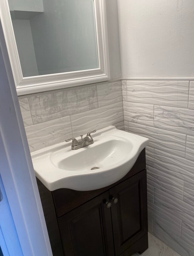 Photo - 11 SW 109th Ave