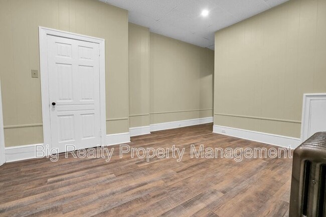 Photo - 72 N Main St Unidad #1