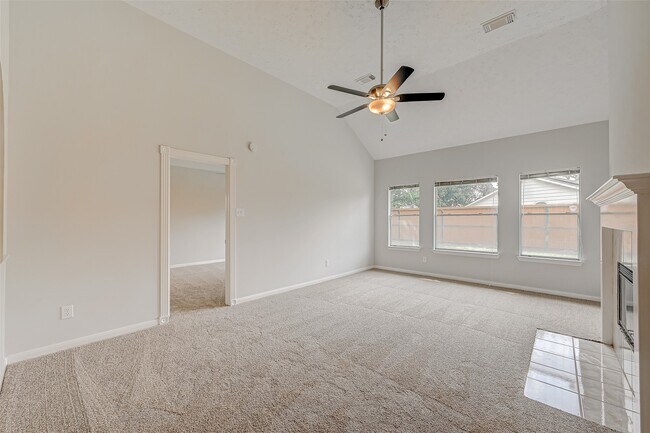 Photo - 4126 Surreydon Dr