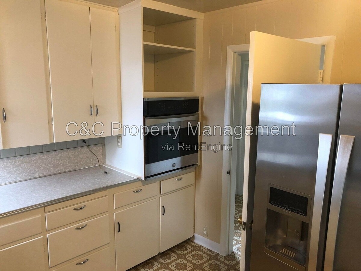 Photo - 1285 Wanda Ave