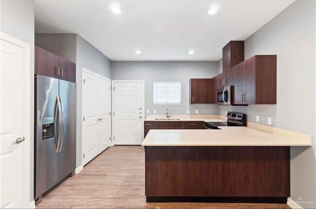 1720 Taft St Unit 4
