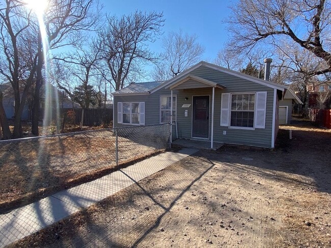 1 Bed, Bonus Room, 2 Bath Single Family Home - 1 Bed, Bonus Room, 2 Bath Single Family Home