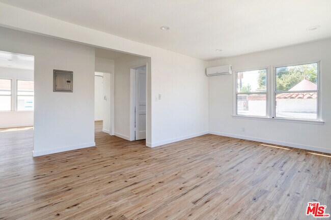 Photo - 930 E Lexington Dr Unit 3