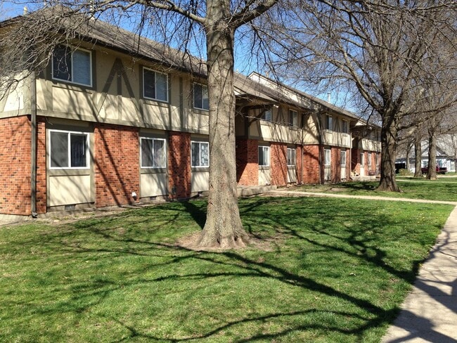 Building Photo - Oaks at Canterbury Rental