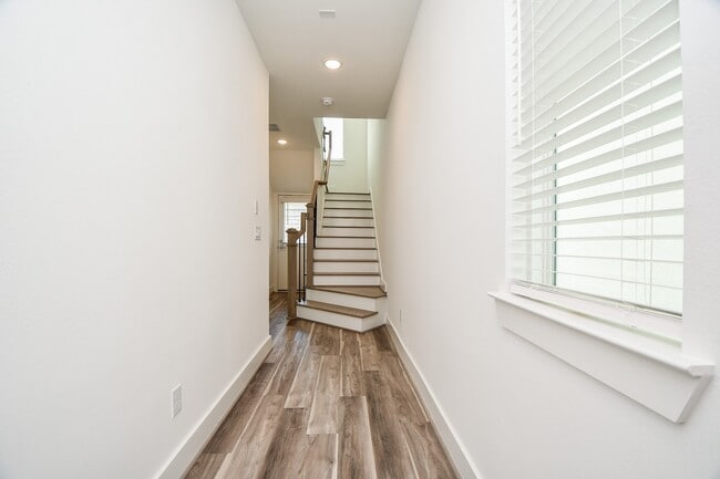 Photo - 11119 Savannah Woods Ln