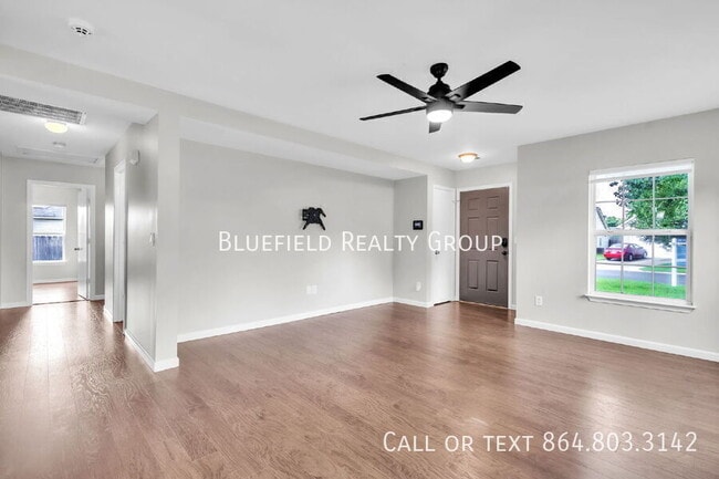 Photo - 621 Branch View Dr