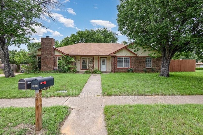 Photo - 3013 Timothy Ln