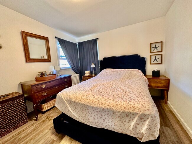 Photo - 118 Waverly Ave Unit 1