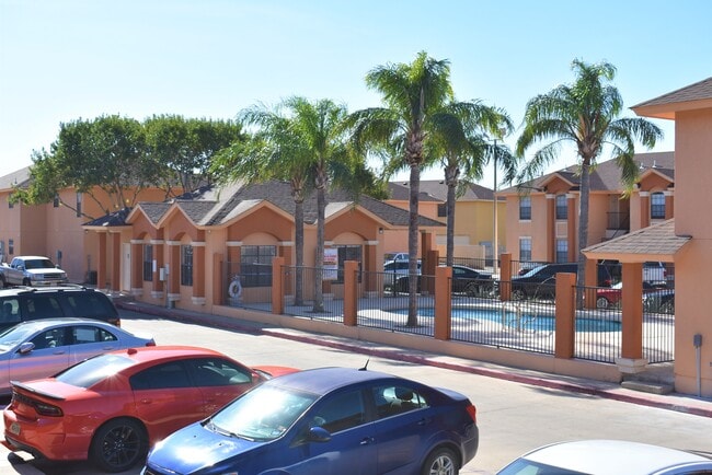Photo - Villas Laredo