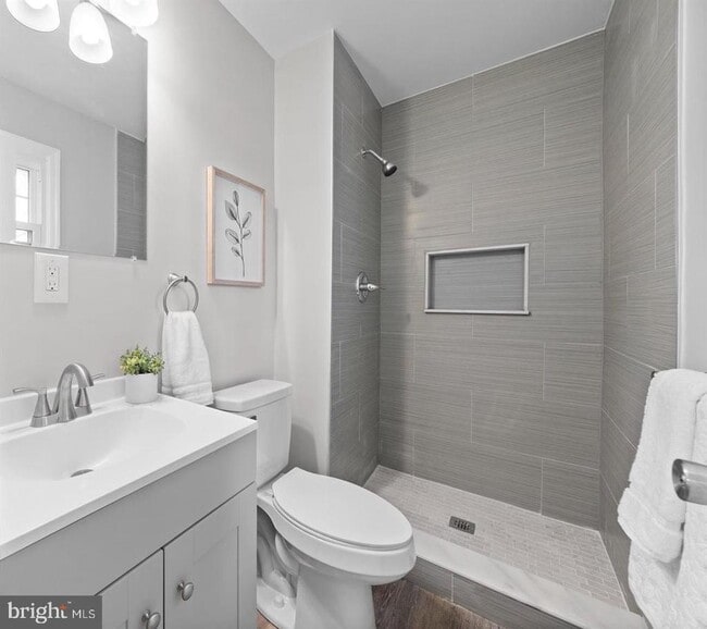 Photo - 45867 Broun Terrace