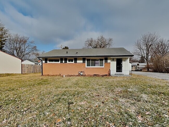 Building Photo - 534 Vista Dr