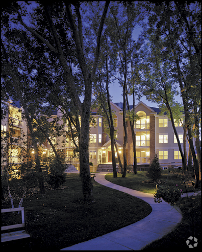 Courtyard - Yorktown Estates Rental