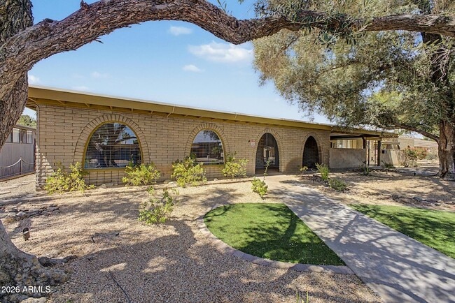 Building Photo - 3734 E Montecito Ave