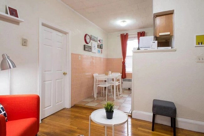 Photo - 126 Warren St Apartments Unit G3