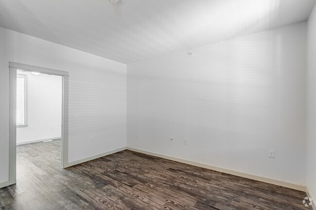 1BR, 1BA - 520SF - Briq on 4th Street