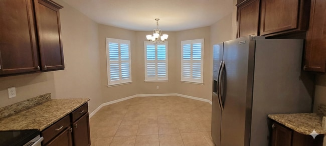 Photo - 910 Fallbrooke Ave