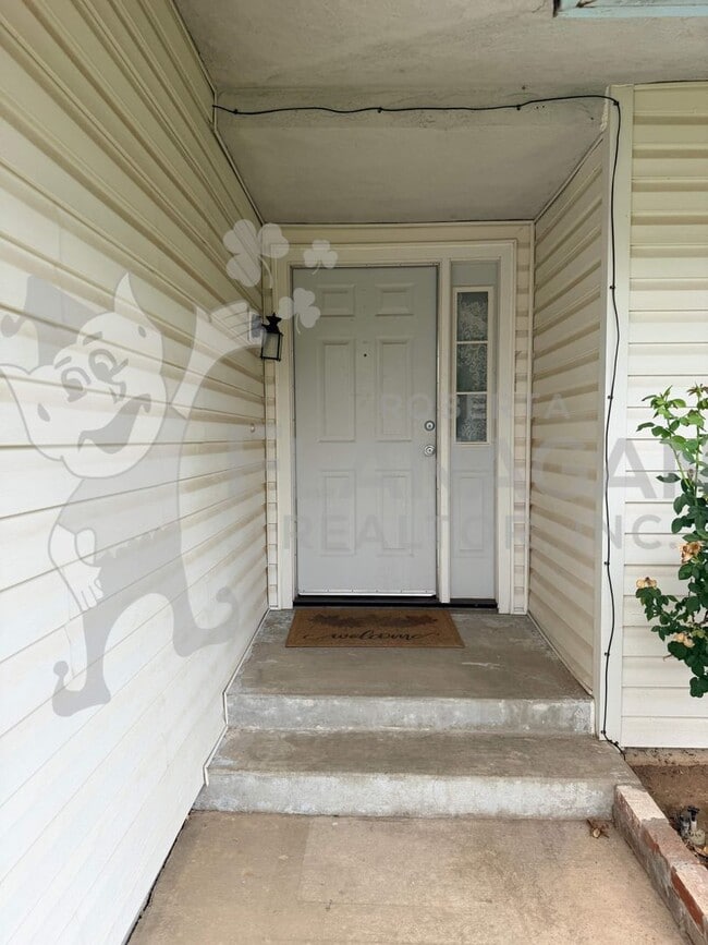 Photo - 2926 Crestwood Ct