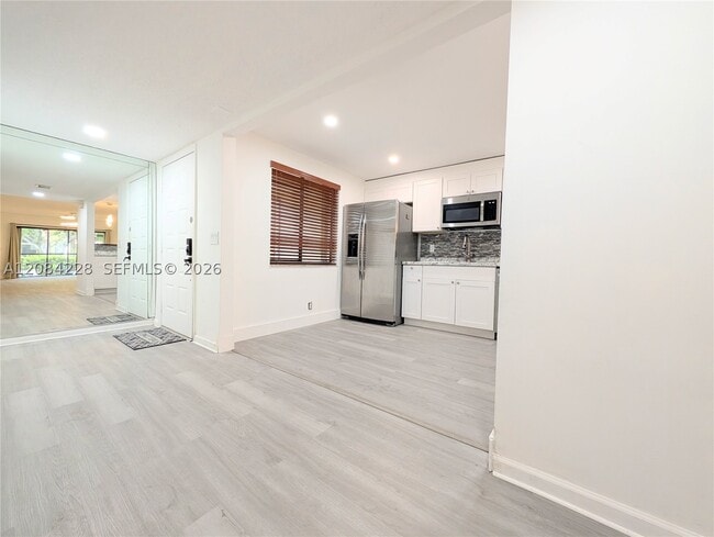Photo - 310 Lakeview Dr Unit 105