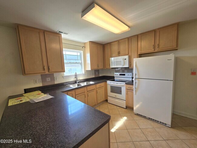 Photo - 2100 Aydlett Dr