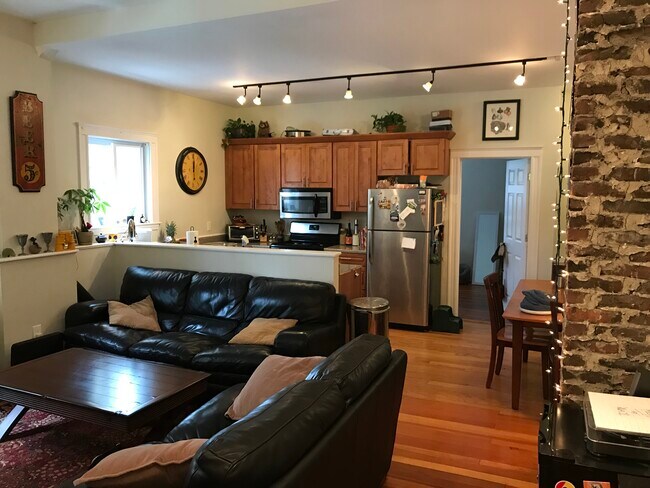 358 Broadway Unit 2