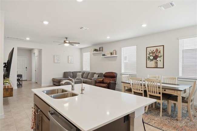 Photo - 514 Clearlake Dr