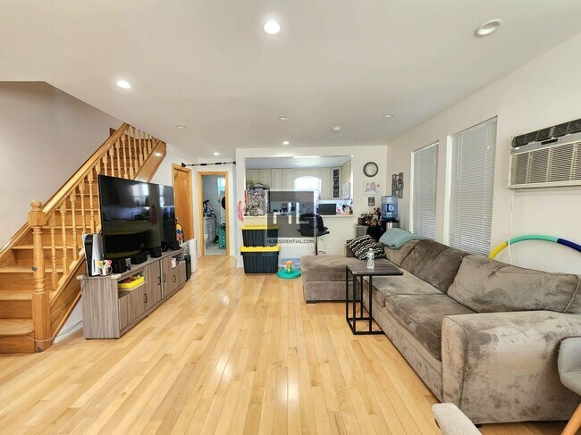 46 STREET - 46 STREET Apartment Unit 1B