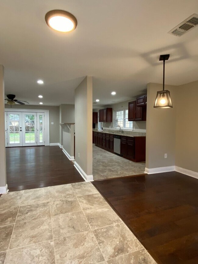 Photo - 3 BR 2 BA ALGIERS GEM - WON'T LAST LONG!!