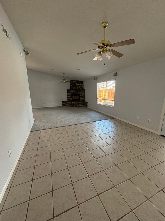 Photo - 3800 Collier St