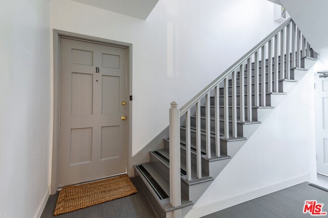 Photo - 1818 W Glenoaks Blvd Unit B