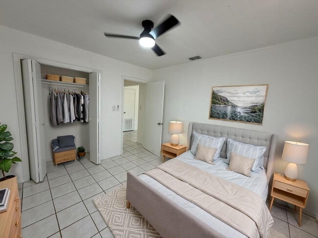 "Charming 2-Bed Retreat in Edinburg – Cozy 840 Sq. Ft. Home!"